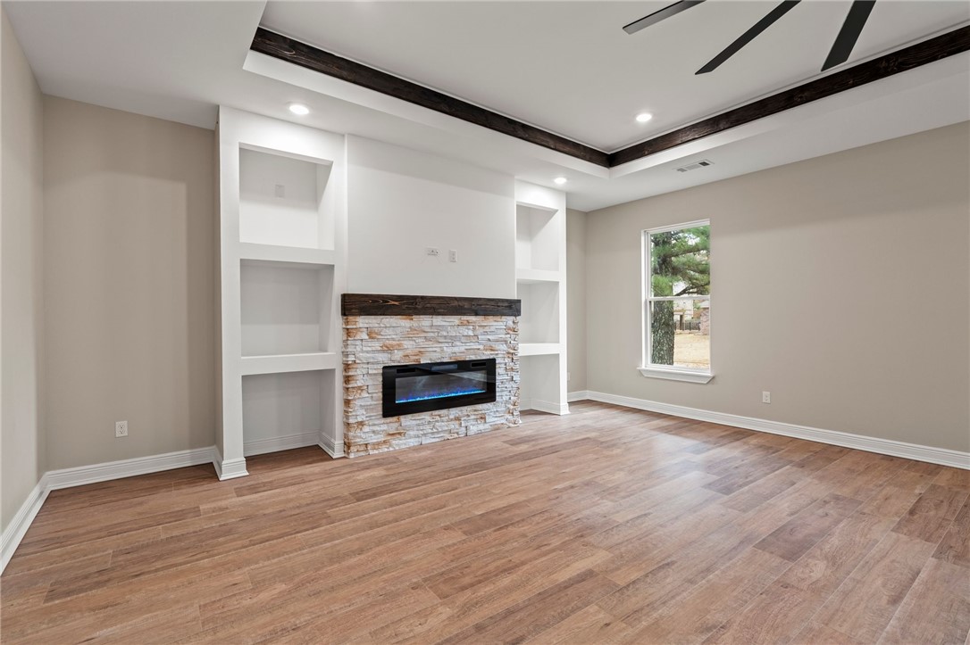 NORTH HILLS - Residential