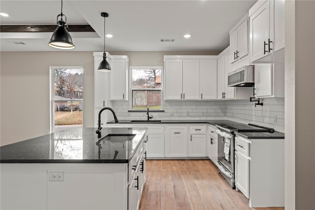 NORTH HILLS - Residential