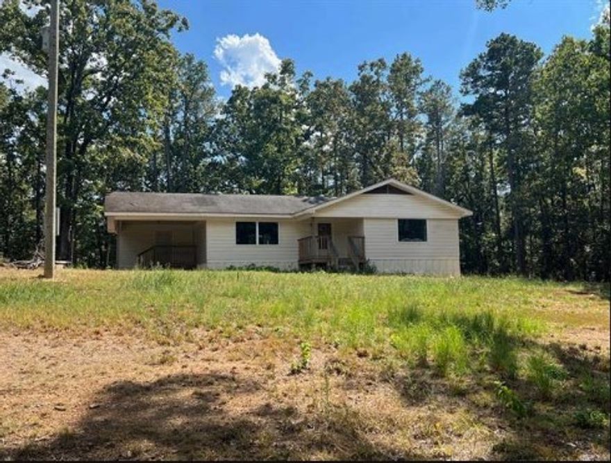 Sold before entering MLS.

Nice Little County House for sale. Three bedrooms one bath, hardwood floors, new windows, new heat and air, new water heater. Sits at the back of 4 private acres. Gated entrance and good driveway