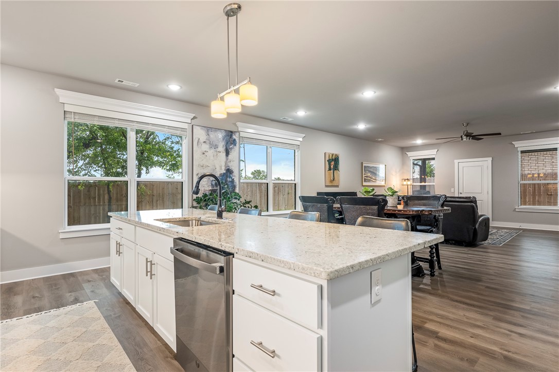 OSAGE HILLS SUB PH 1-BENTONVILLE - Residential