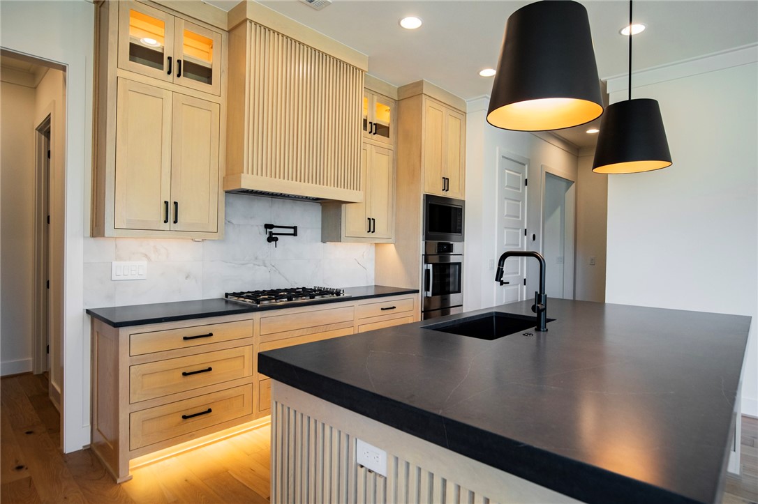 Shadow Valley Pud Ph Vii Rogers - Residential