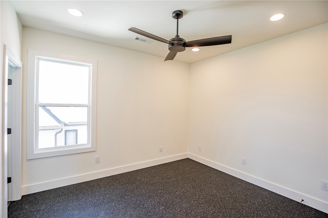 Shadow Valley Pud Ph Vii Rogers - Residential