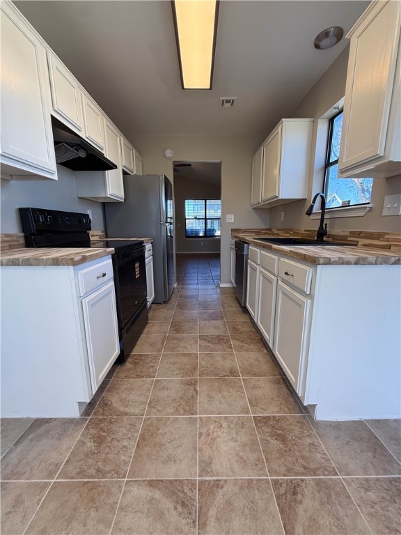 - - Residential Lease