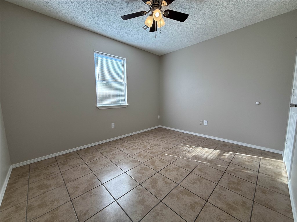 - - Residential Lease