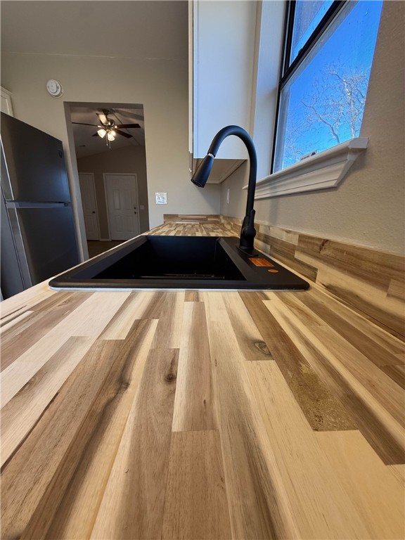 - - Residential Lease