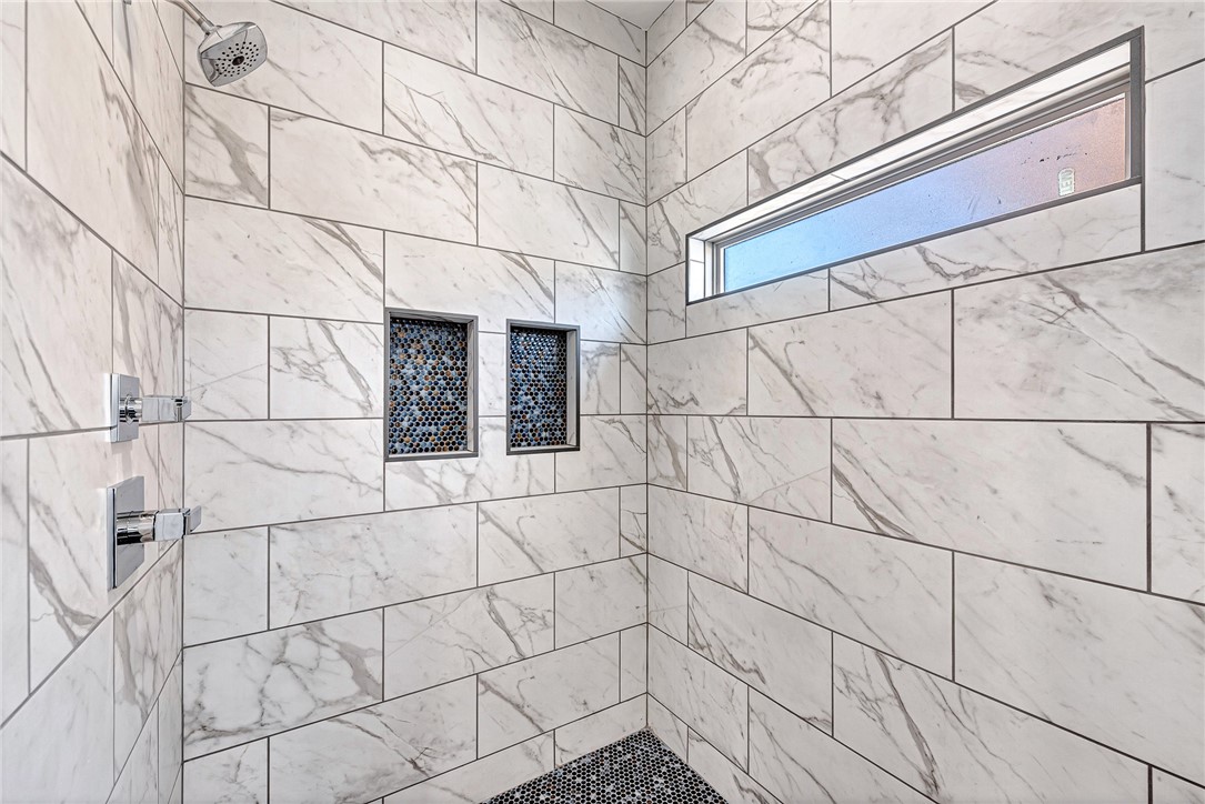 Bluffs Sub, The Bentonville - Residential