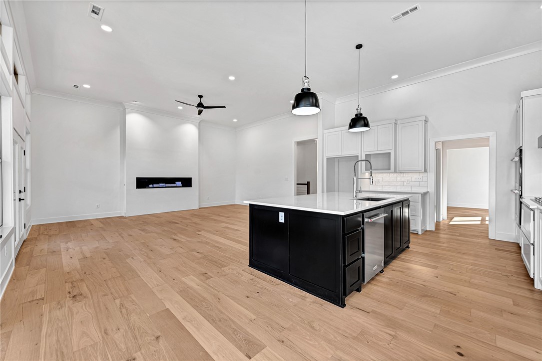 Bluffs Sub, The Bentonville - Residential