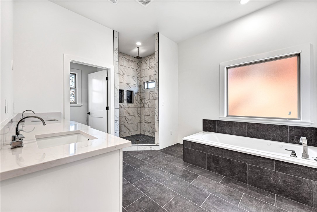 Bluffs Sub, The Bentonville - Residential