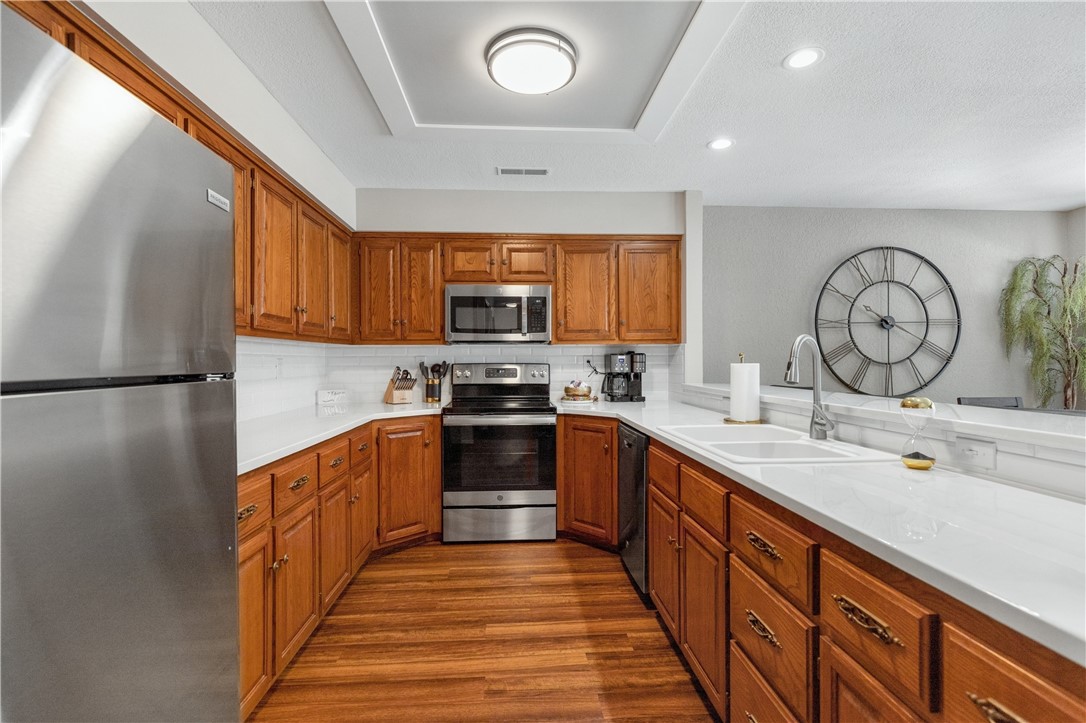 Brompton Courts Bvv - Residential Lease