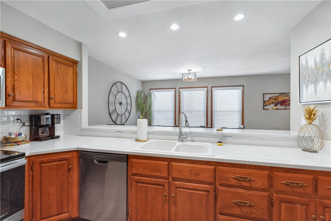 Brompton Courts Bvv - Residential Lease