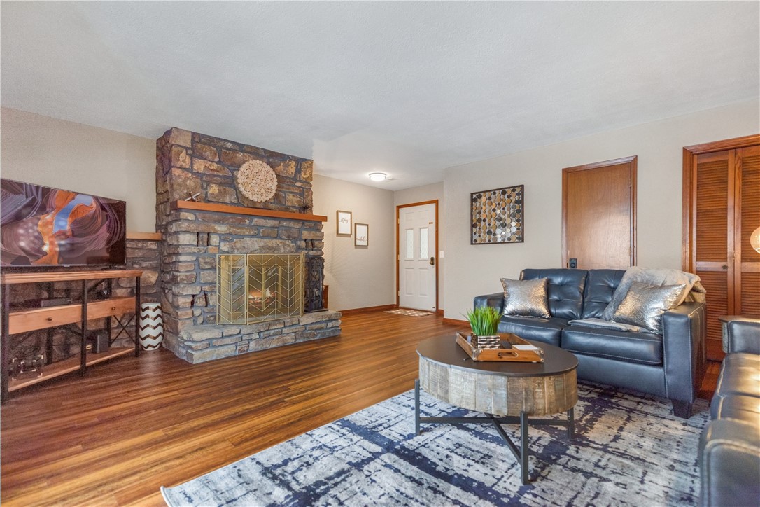 Brompton Courts Bvv - Residential Lease