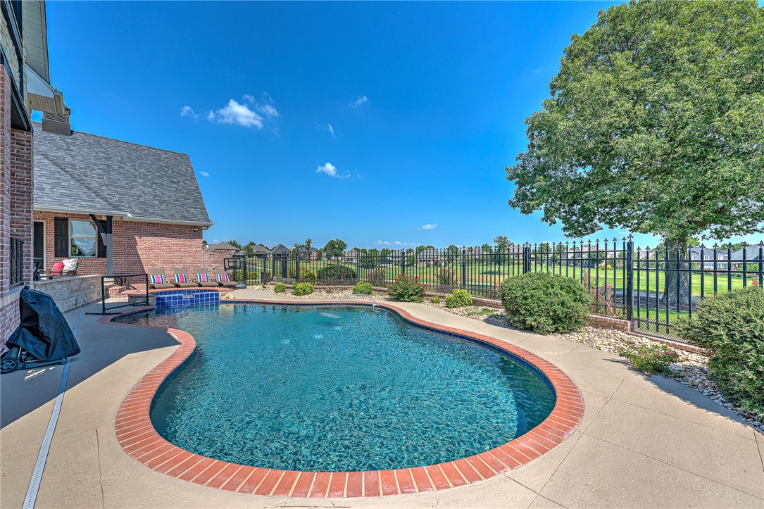 Shadow Valley Ph 1 Rogers - Residential