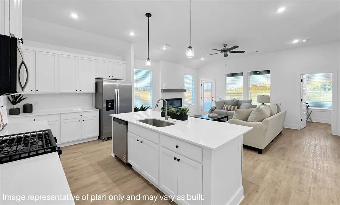 HUBER PLACE PH I CENTERTON - Residential Lease