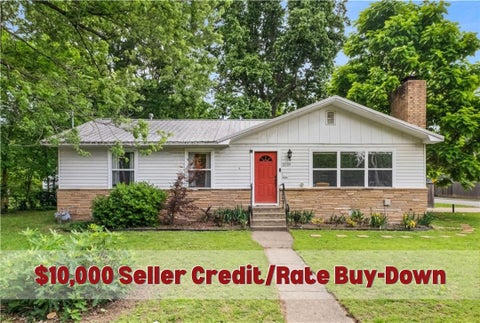Photo of 2110 W Holly Street, Fayetteville, AR 72703 (MLS # 1362522)