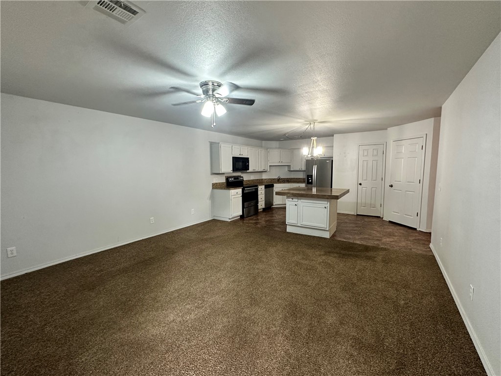 Spacious two bedroom two full bathroom apartment. One level. Kitchen with island. Stainless steel appliances. Laundry hook ups. Free WiFi. No pets allowed. Great location in downtown Pea Ridge.