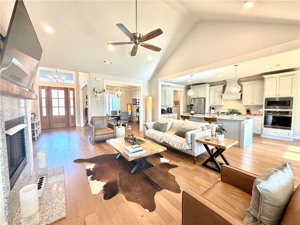 Sugar Creek Residence Cmnty Ph I - Residential