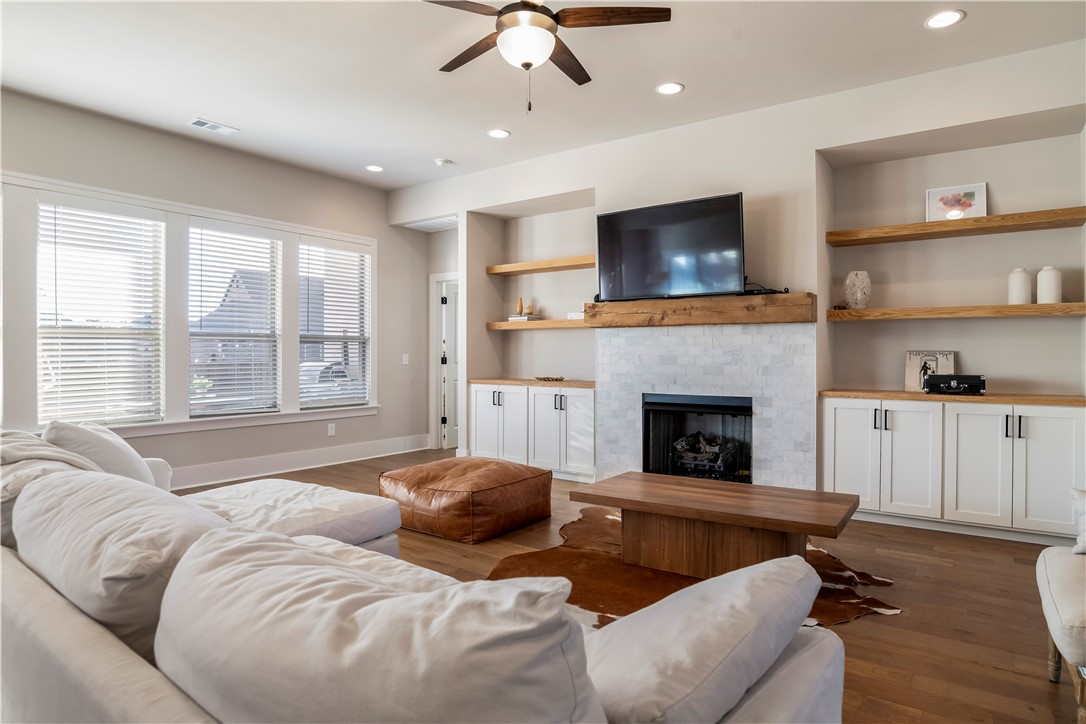 Lochmoor Club Sub Ph Ii Bentonville - Residential