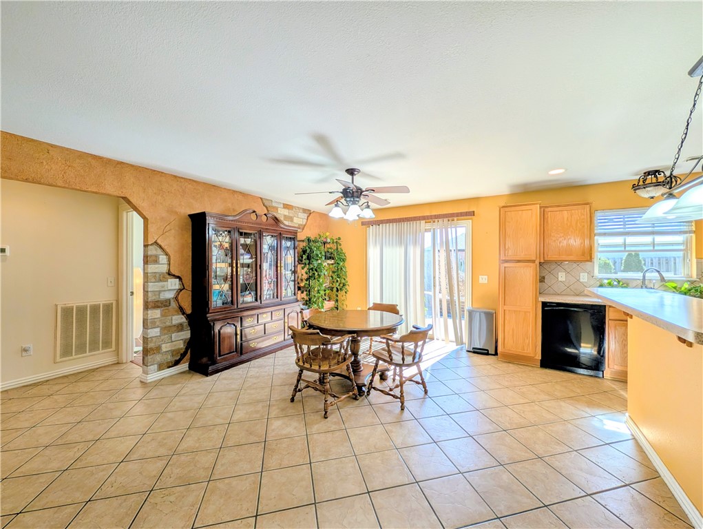 Carriage Square Sub Bentonville - Residential