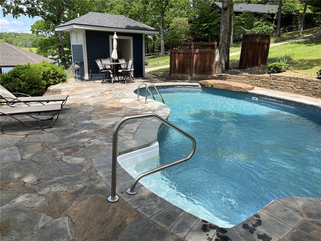 Churchill Sub Bvv - Residential