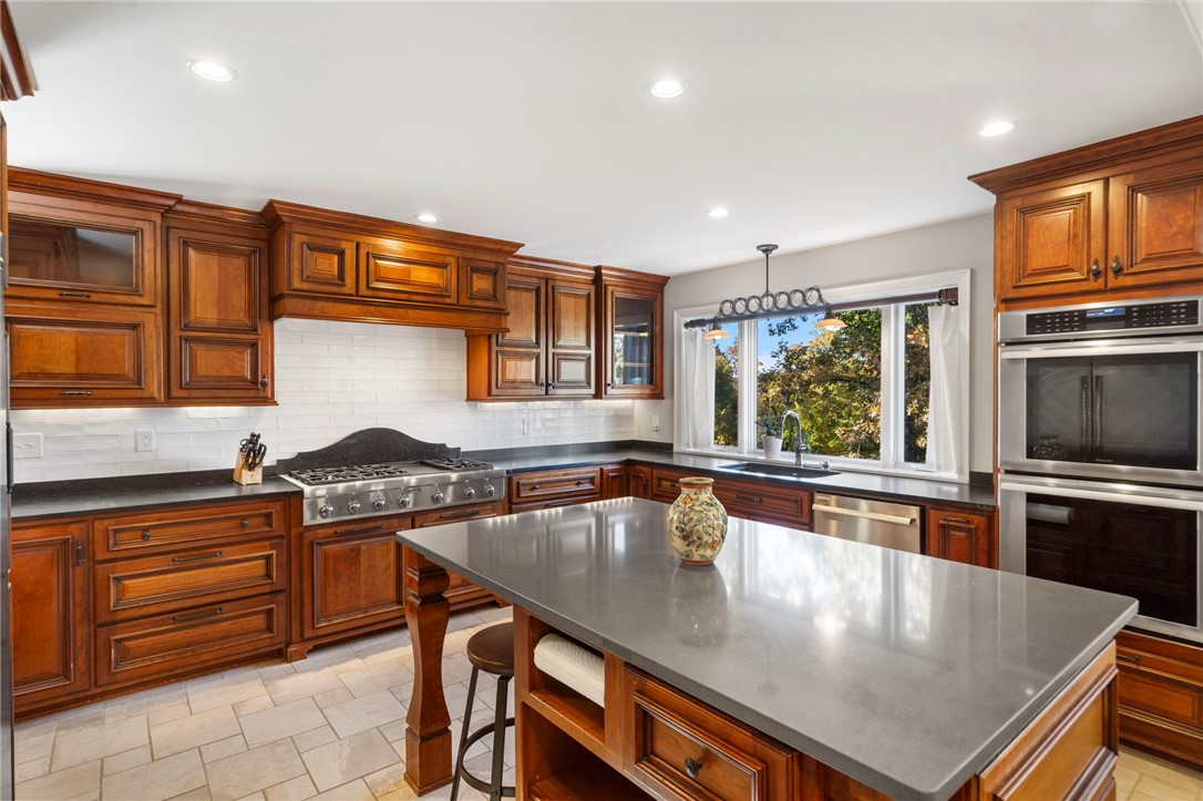 Churchill Sub Bvv - Residential