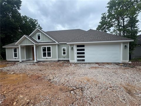 24 Darlington Drive Bella Vista AR 72714