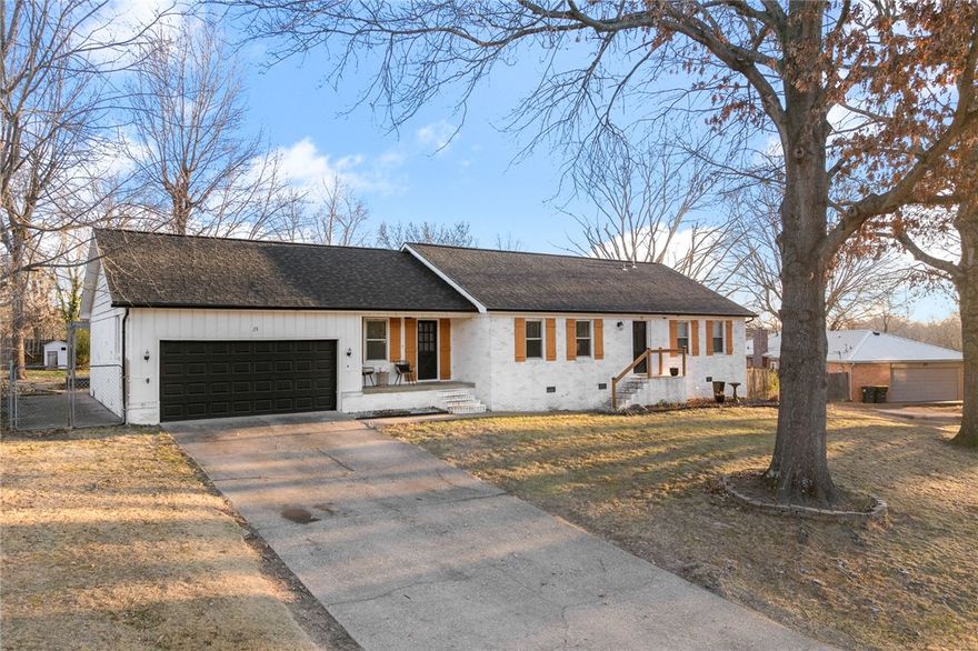 Spacious 1,900 sq ft home featuring 3 bedrooms and 2 full baths with two separate living areas, perfect for everyday living and entertaining. This home offers a fenced backyard, ideal for pets, play, or relaxing outdoors. Recent updates include a new roof, freshly painted brick exterior, and modern updates throughout the interior. Conveniently located within walking distance to schools and nestled in a well-established neighborhood, this property combines comfort, style, and an unbeatable location. Don’t miss this move-in ready home!