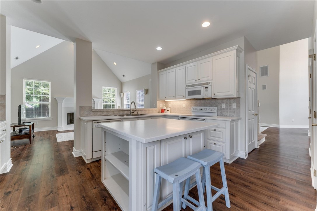 Ridgecrest Meadows Ph 1 Rogers - Residential