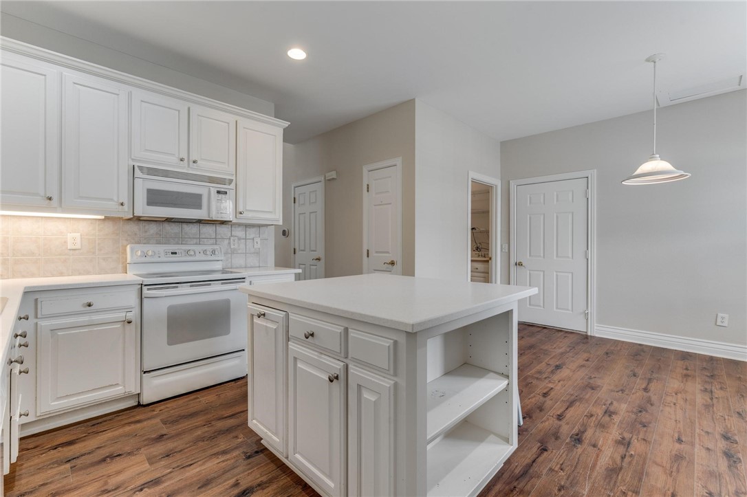 Ridgecrest Meadows Ph 1 Rogers - Residential