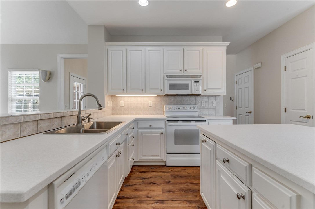 Ridgecrest Meadows Ph 1 Rogers - Residential