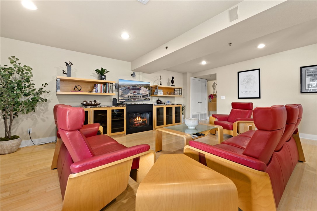 Ice House Hpr - Residential