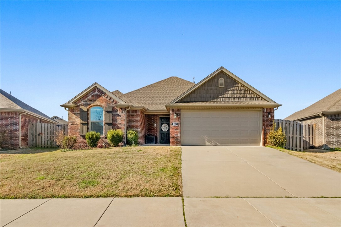 This beautiful 3 bedroom 2 bath house is located on a spacious .27 acre lot that feels larger than it is. Built in 2018, this home is relatively new and has been well-maintained, ensuring that it is in pristine condition.
The interior of the home is modern and stylish, with high-quality finishes throughout. The open floor plan of the living room and kitchen is perfect for entertaining guests, and the large windows provide plenty of natural light. The kitchen features stainless steel appliances, granite countertops, and a breakfast bar for casual dining. The large lot provides ample space for outdoor activities and entertaining, making it perfect for families or anyone who enjoys spending time outside. Located only 3.8 miles from the University of Arkansas, this home is in close proximity to everything Fayetteville has to offer. With quick and easy access to Highway I49, commuting to and from work or school is a breeze. Don't miss out on this amazing opportunity to own a stunning home in an excellent location!