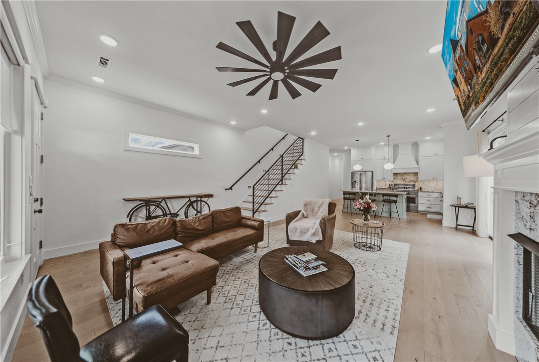 W A BURK'S ADD-BENTONVILLE - Residential