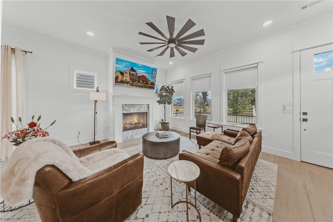 W A BURK'S ADD-BENTONVILLE - Residential