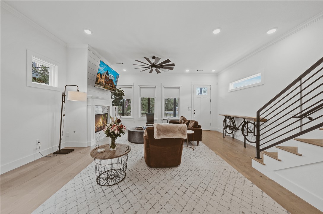 W A BURK'S ADD-BENTONVILLE - Residential