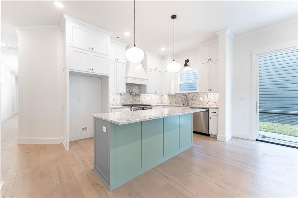 W A BURK'S ADD-BENTONVILLE - Residential