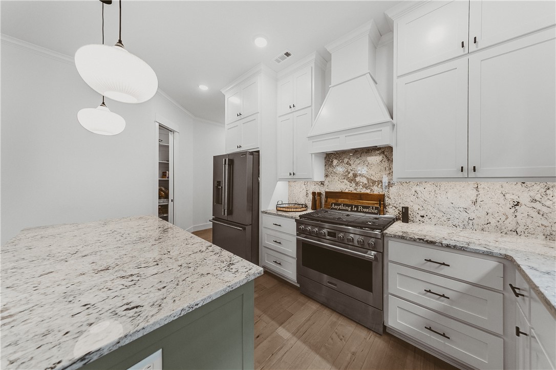 W A BURK'S ADD-BENTONVILLE - Residential