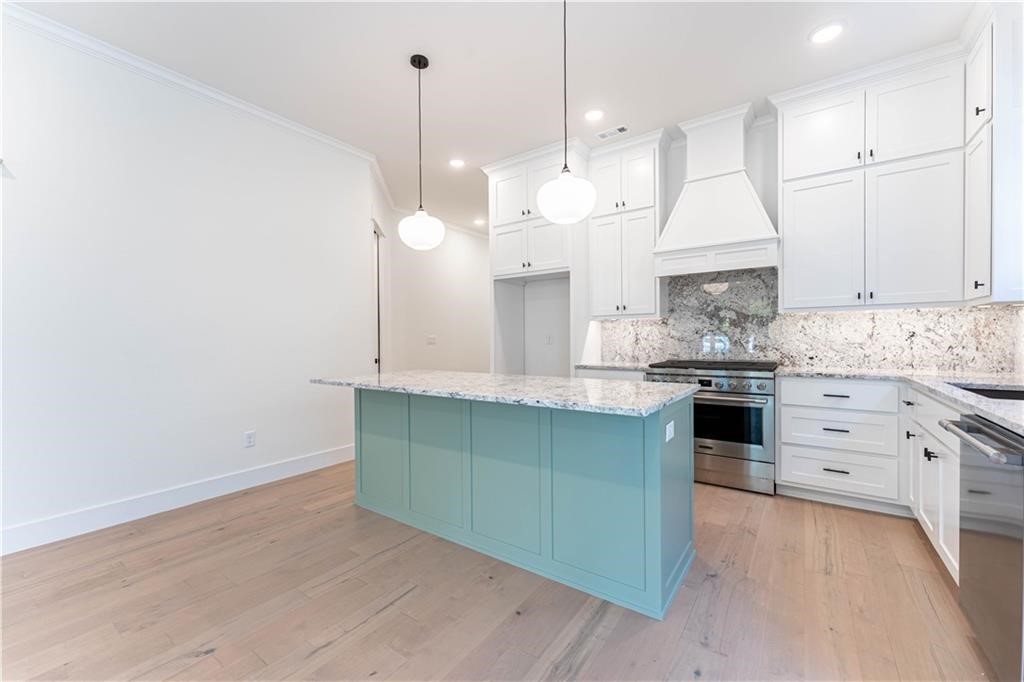 W A BURK'S ADD-BENTONVILLE - Residential