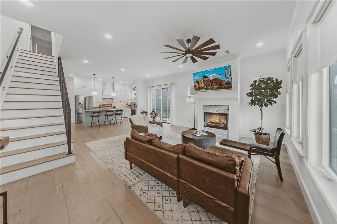 W A BURK'S ADD-BENTONVILLE - Residential