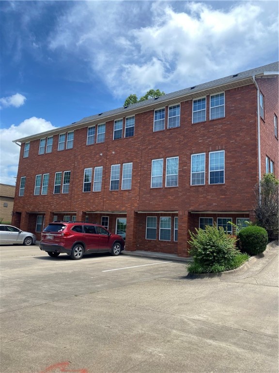 Perimeter Plaza Add - Commercial Lease