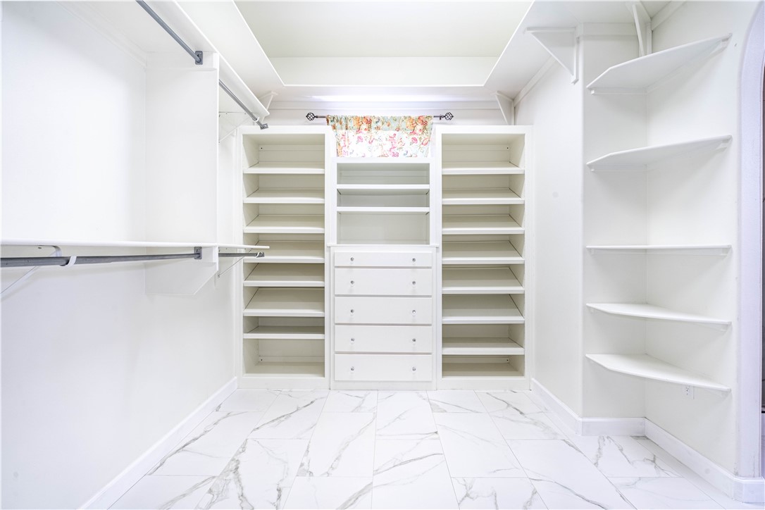 Ridgewood Sub Cave Spgs - Residential