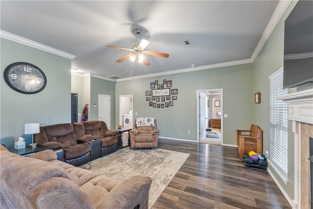 Standing Oaks Sub Blk Ii Pea Ridge - Residential