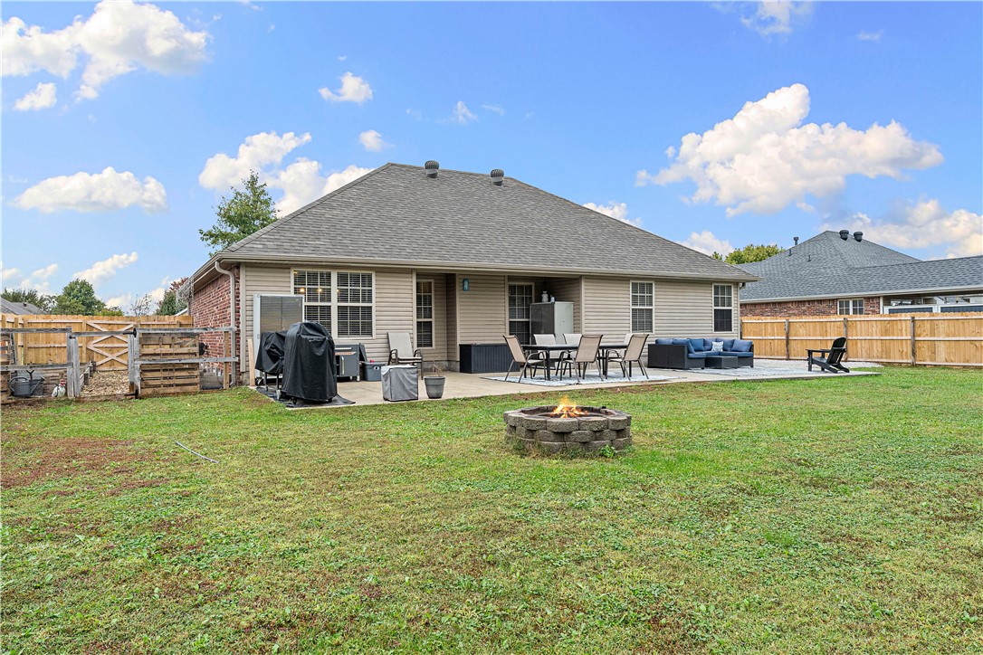 Standing Oaks Sub Blk Ii Pea Ridge - Residential