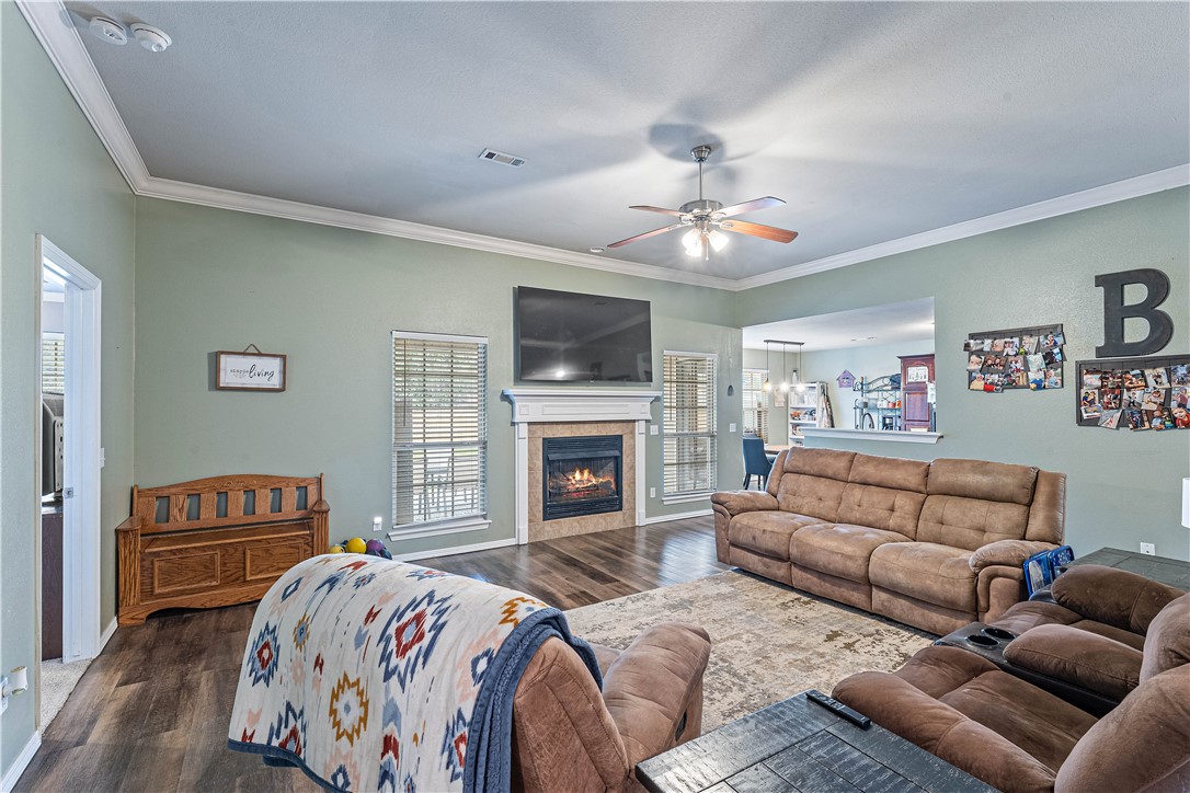 Standing Oaks Sub Blk Ii Pea Ridge - Residential