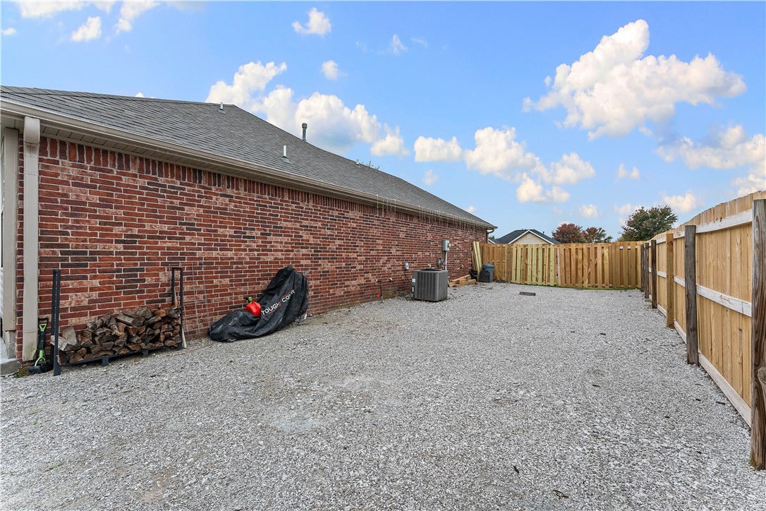 Standing Oaks Sub Blk Ii Pea Ridge - Residential