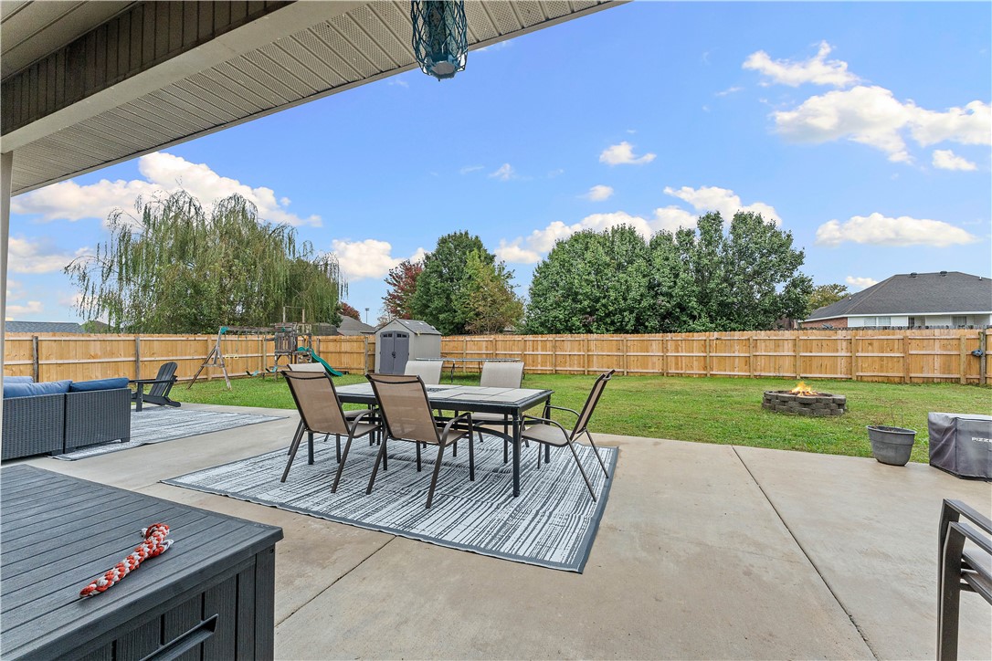 Standing Oaks Sub Blk Ii Pea Ridge - Residential