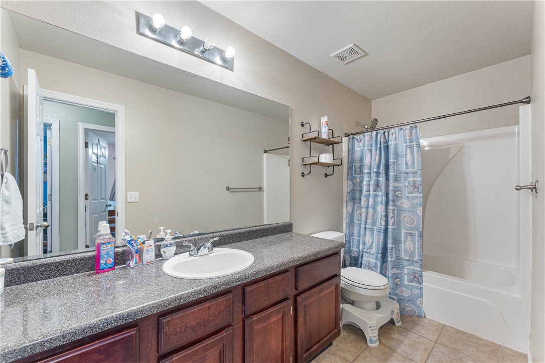 Standing Oaks Sub Blk Ii Pea Ridge - Residential