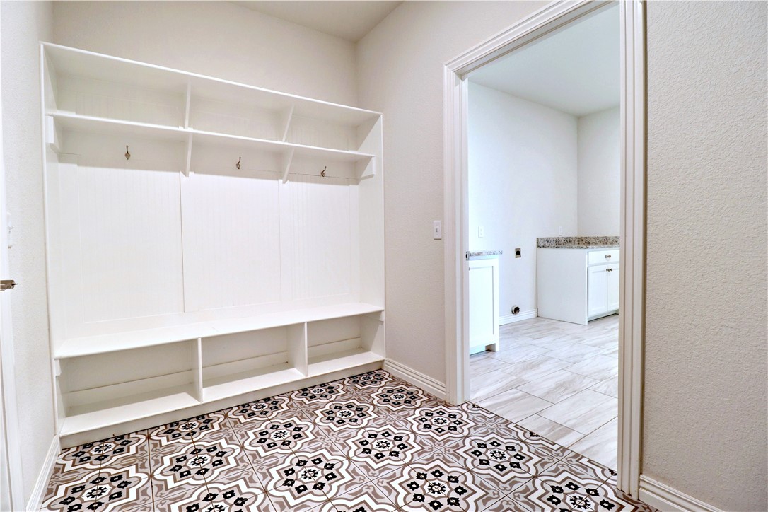 Elmdale Lake Estates - Residential