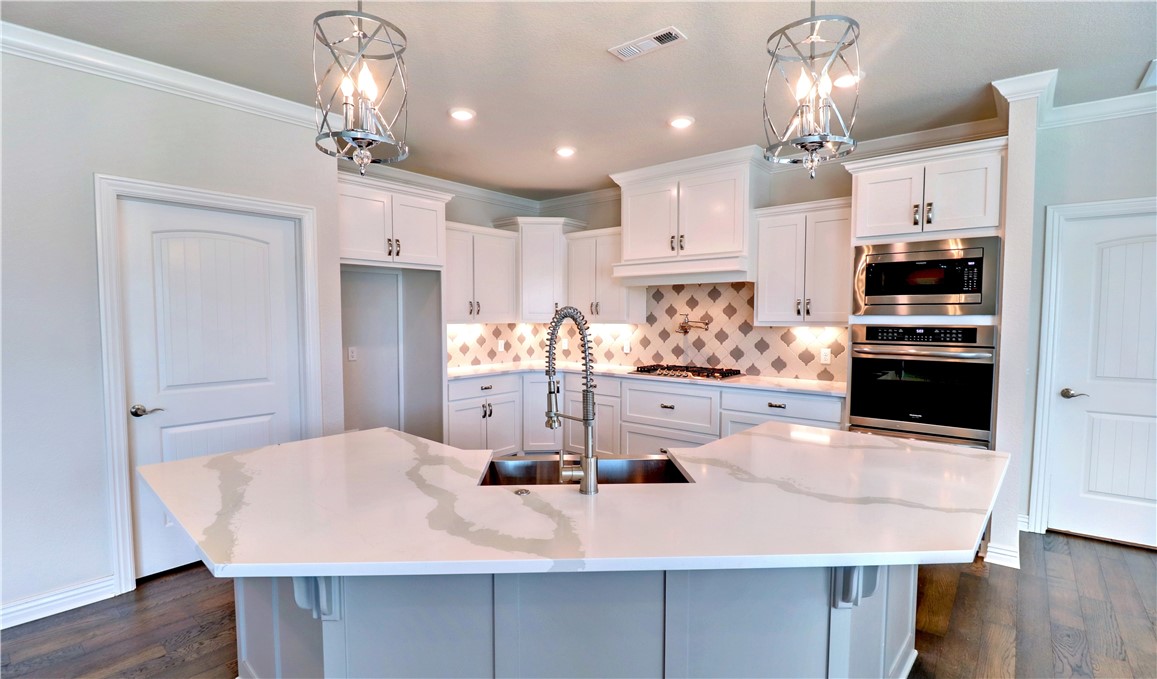 Elmdale Lake Estates - Residential