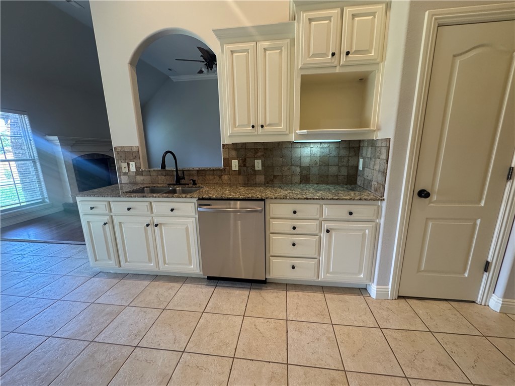 Abington Sub Rogers - Residential Lease