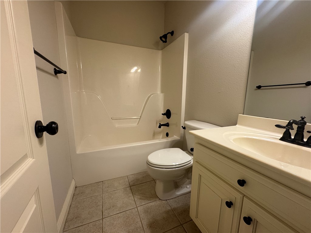 Abington Sub Rogers - Residential Lease